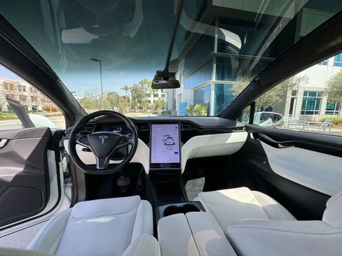 Used 2019 Tesla Model X Long Range AWD/4WD image 10
