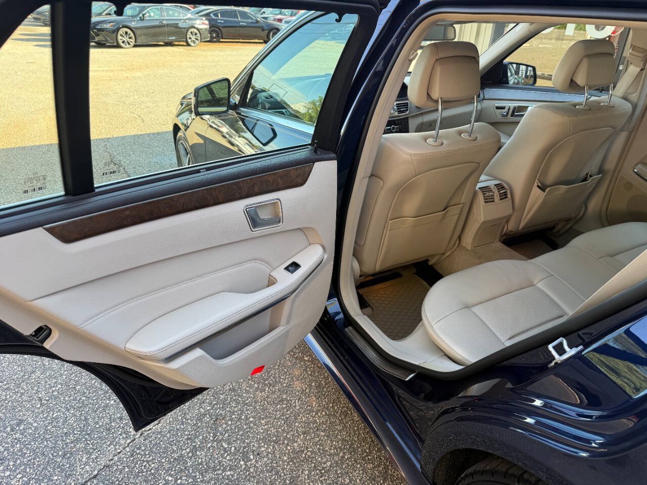 Used 2014 Mercedes-Benz E 350 4MATIC Wagon w/ Premium 1 Package image 12