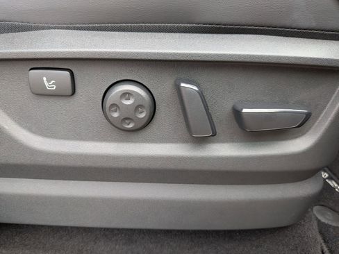 Used 2025 Nissan Armada Platinum Reserve image 41