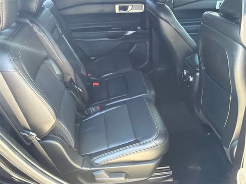 Used 2020 Ford Explorer Limited image 14
