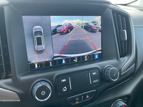 Used 2022 GMC Terrain AT4 w/ Tech Package AWD/4WD image 18