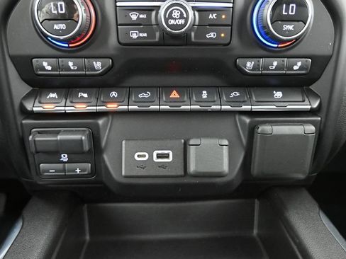 Used 2021 Chevrolet Silverado 1500 LTZ w/ Safety Package II AWD/4WD image 31