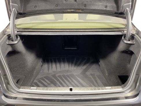 Used 2020 BMW 740i image 26