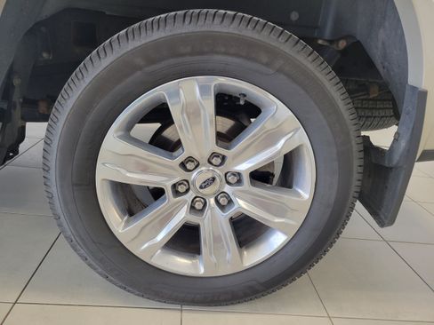 Used 2018 Ford F150 Platinum w/ Equipment Group 701A Luxury AWD/4WD image 7