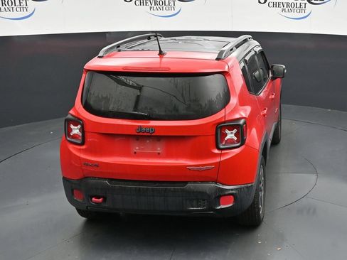 Used 2015 Jeep Renegade Trailhawk w/ Premium Leather Group AWD/4WD image 23