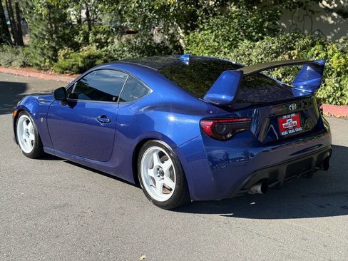 Used 2020 Toyota 86 image 12