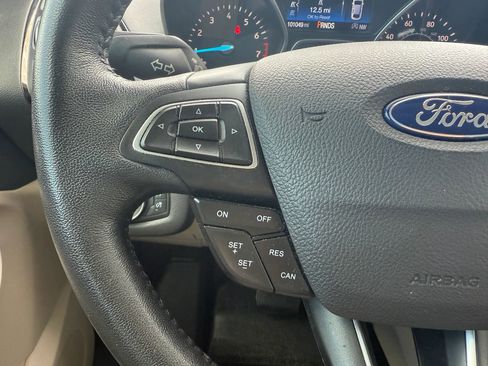 Used 2018 Ford Escape SEL image 18