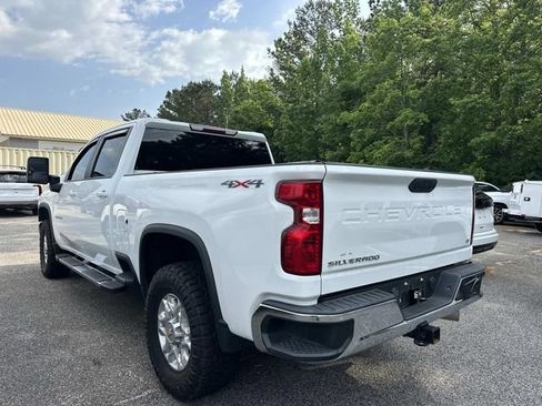 Used 2022 Chevrolet Silverado 2500 LT w/ Fleet Comfort Package AWD/4WD image 9