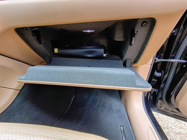 Used 2018 Porsche Macan AWD/4WD image 51