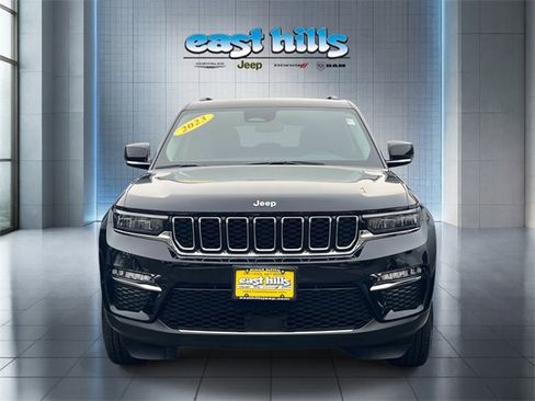 Certified 2023 Jeep Grand Cherokee Limited image 2