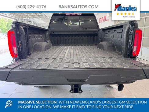 Certified 2023 GMC Sierra 2500 Denali w/ Denali Black Diamond Edition AWD/4WD image 8