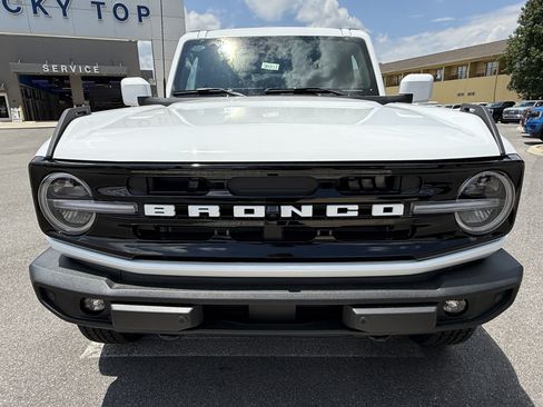New 2026 Ford Bronco Outer Banks AWD/4WD image 2