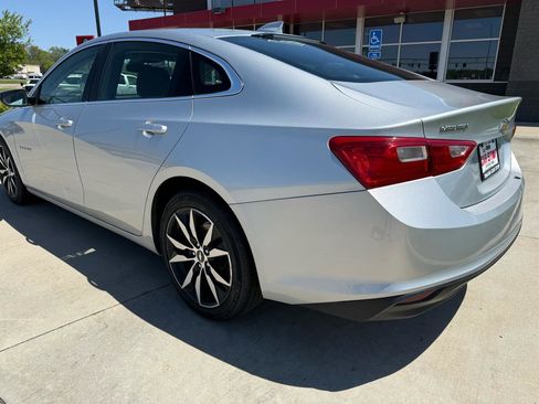 Used 2018 Chevrolet Malibu LT FWD image 8