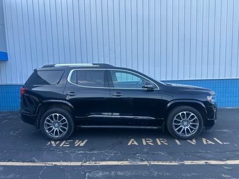 Used 2023 GMC Acadia Denali w/ LPO, Adventure Package AWD/4WD image 2