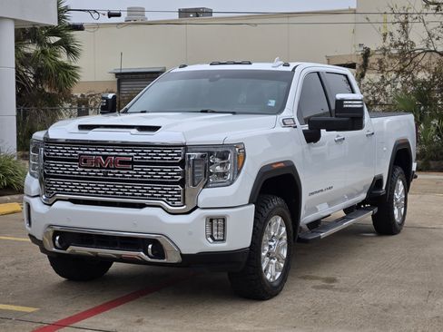 Used 2020 GMC Sierra 3500 Denali w/ Denali Ultimate Package image 2