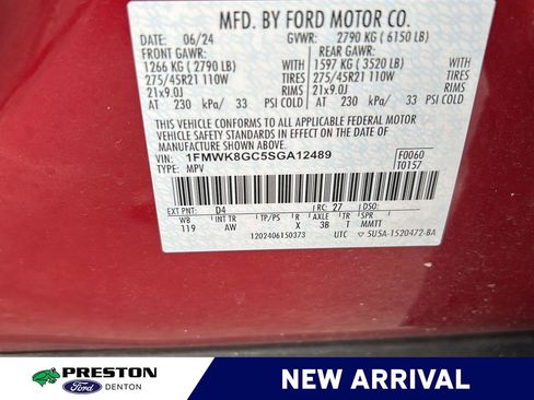 Used 2025 Ford Explorer ST AWD/4WD image 8