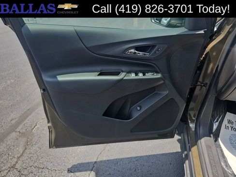 Certified 2023 Chevrolet Equinox LT FWD image 10