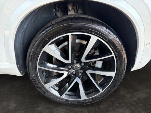 Used 2018 Volvo XC90 T6 Momentum w/ Convenience Package AWD/4WD image 39