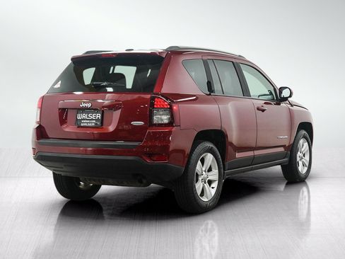 Used 2014 Jeep Compass Latitude FWD image 5