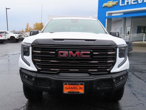 Used 2024 GMC Sierra 1500 AT4X image 2