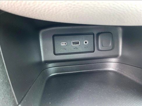 Used 2024 Chevrolet Equinox LS w/ LS Convenience Package FWD image 25
