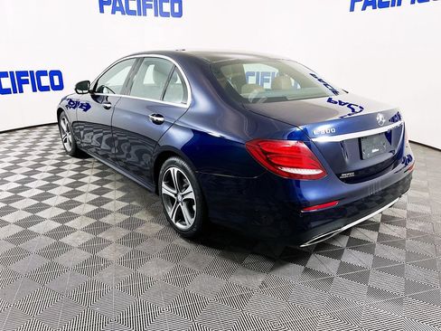 Used 2017 Mercedes-Benz E 300 4MATIC image 5