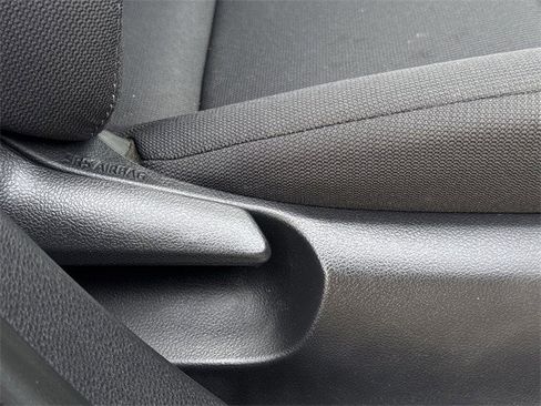 Used 2024 Toyota Corolla LE image 28