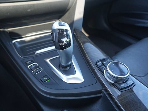 Used 2014 BMW 335i xDrive Sedan AWD/4WD image 32