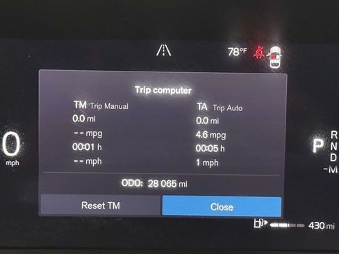 Used 2023 Volvo XC60 B5 Plus w/ Climate Package FWD image 5