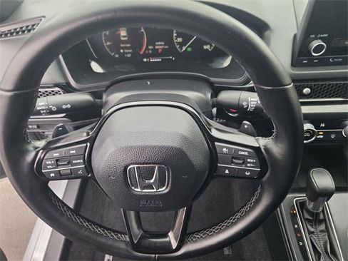 Used 2025 Honda Civic Sport image 25