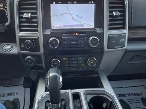 Used 2019 Ford F150 Lariat image 16