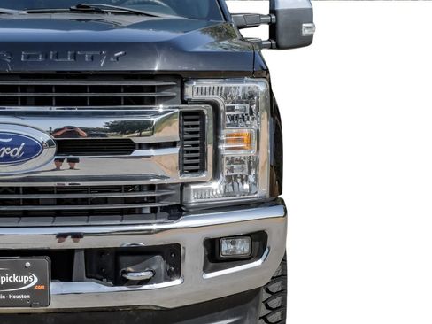 Used 2019 Ford F250 XLT w/ XLT Premium Package AWD/4WD image 49