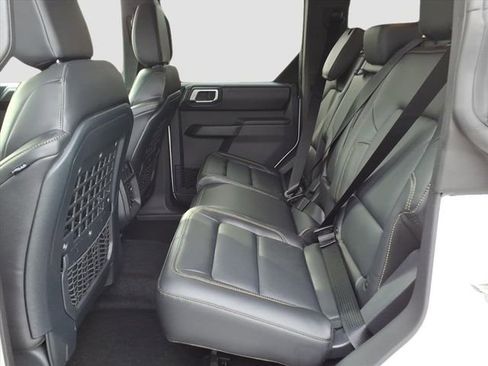 New 2025 Ford Bronco Badlands image 10