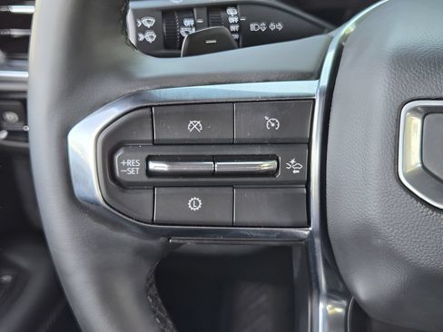 Used 2025 GMC Yukon Denali AWD/4WD image 25