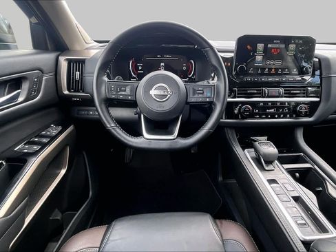 Used 2025 Nissan Pathfinder Platinum w/ Cargo Package FWD image 6