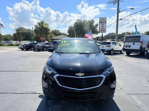 Used 2019 Chevrolet Equinox LT FWD image 2