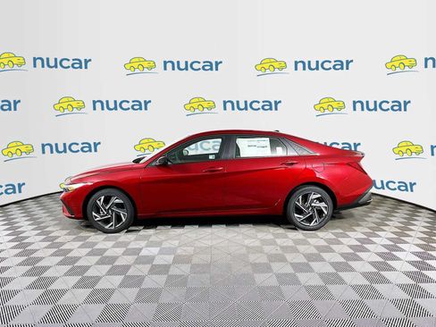 Certified 2025 Hyundai Elantra Sport FWD image 3