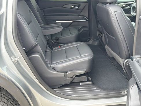 New 2026 Chevrolet Traverse LT image 15