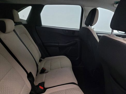 Used 2022 Ford Escape SE image 19