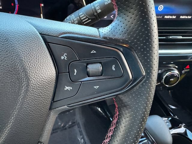 Used 2025 Chevrolet Trax RS w/ Driver Confidence Package FWD image 23