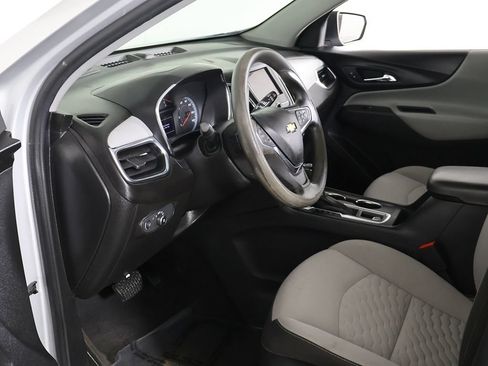 Used 2020 Chevrolet Equinox LS w/ LS Convenience Package FWD image 19