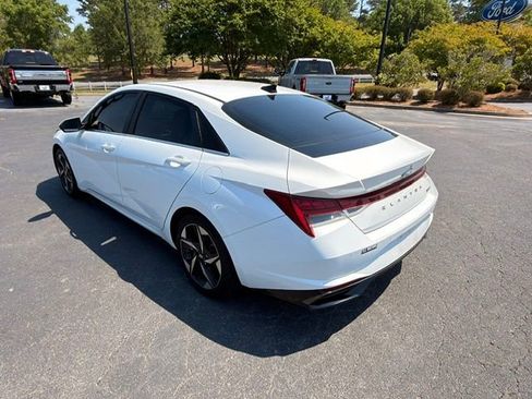 Used 2021 Hyundai Elantra Limited w/ Cargo Package FWD image 12