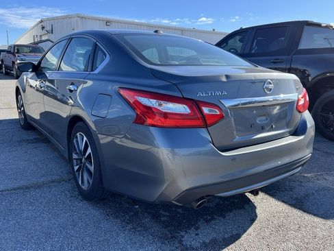 Used 2017 Nissan Altima 2.5 SV image 5
