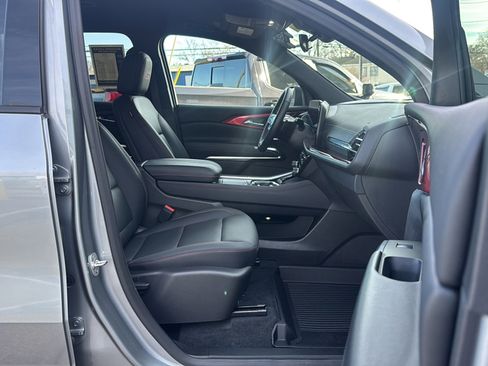 Used 2024 Chevrolet Traverse Z71 w/ LPO, Floor Liner Package image 14