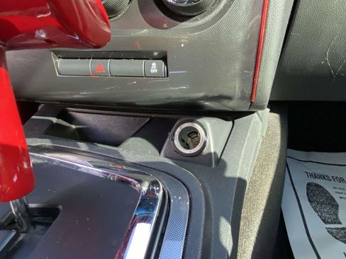 Used 2012 Dodge Challenger SXT image 16