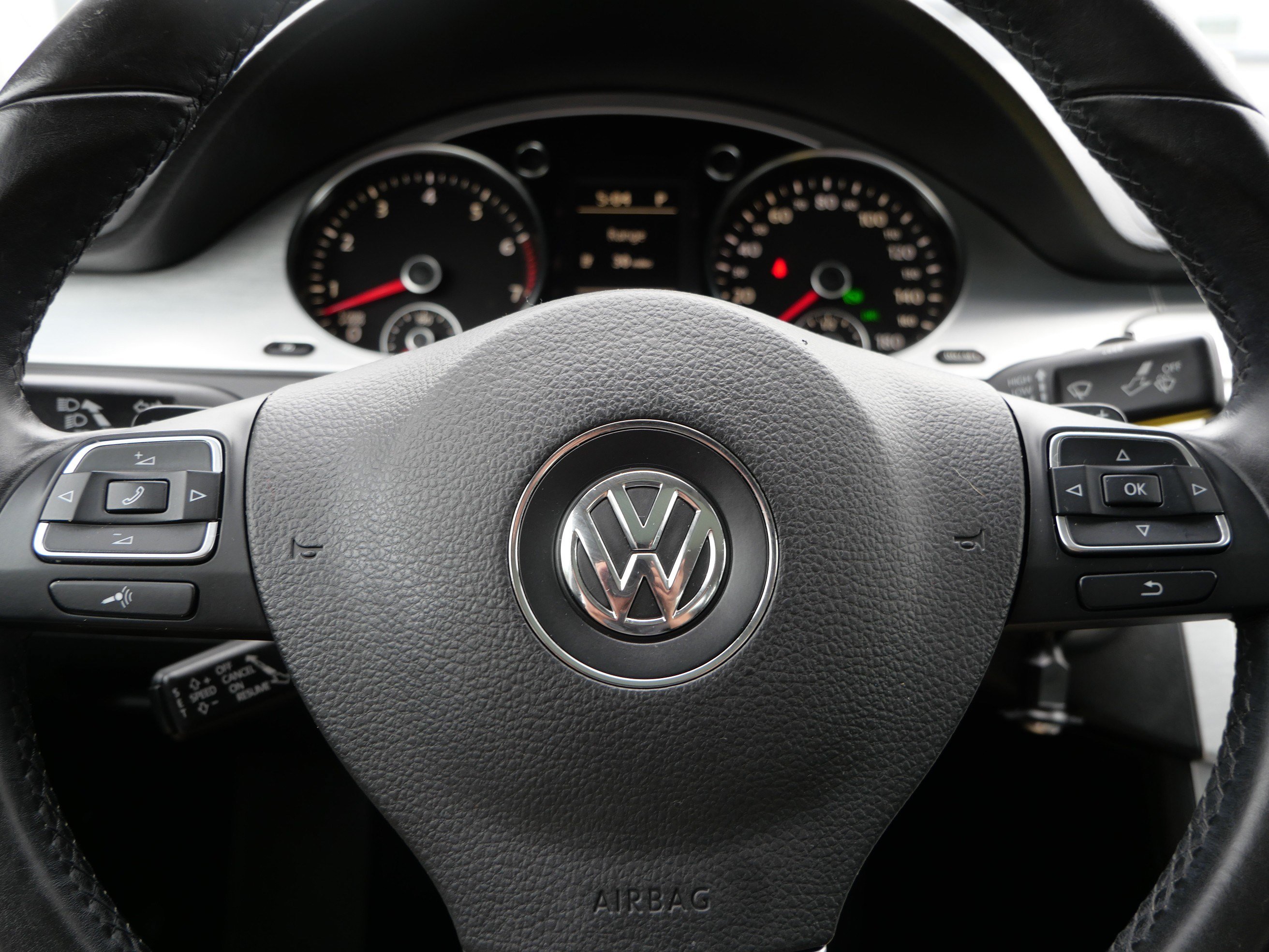 Used 2009 Volkswagen CC VR6 Sport FWD image 25