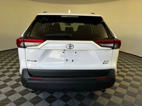 Used 2025 Toyota RAV4 XLE image 6