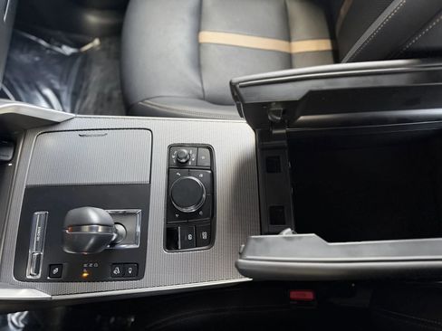 Used 2024 MAZDA CX-90 Plug-In Hybrid w/ Premium Plus image 39