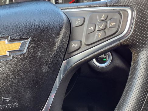 Used 2020 Chevrolet Equinox LT FWD image 14