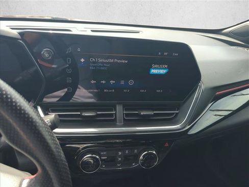 Used 2025 Chevrolet Trax RS w/ Sunroof Package FWD image 14